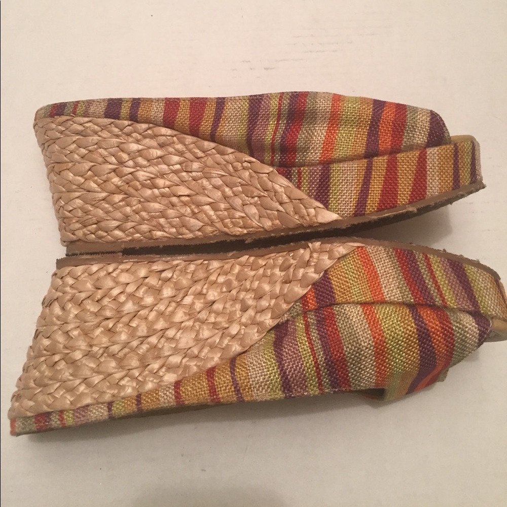 Chinese Laundry Wedge Sandals - Picture 3 of 6